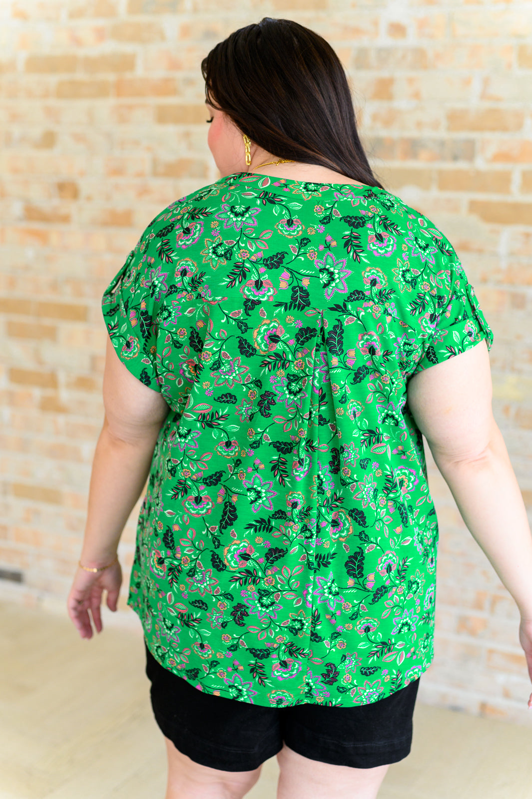 Lizzy Cap Sleeve Top in Green and Black Floral