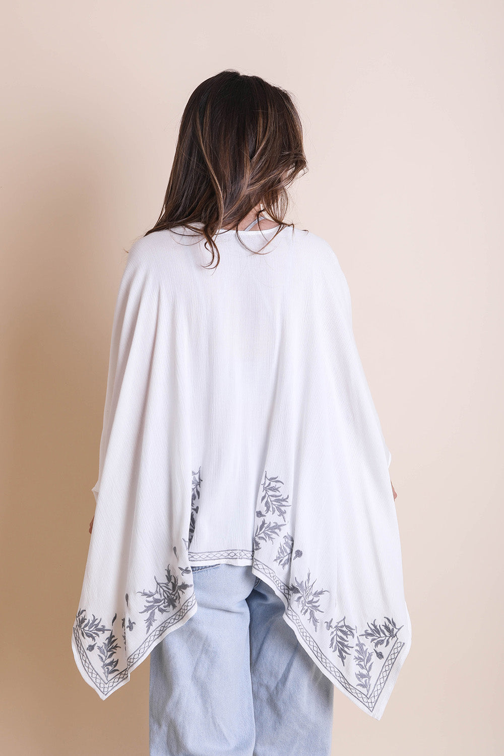 Leaf Garland Embroidered Kimono Kimonos